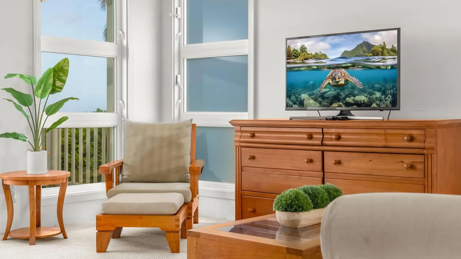 Beachfront Retreat W Ocean Views Bikes Balconies Ocean Haven By Avantstay Haleiwa